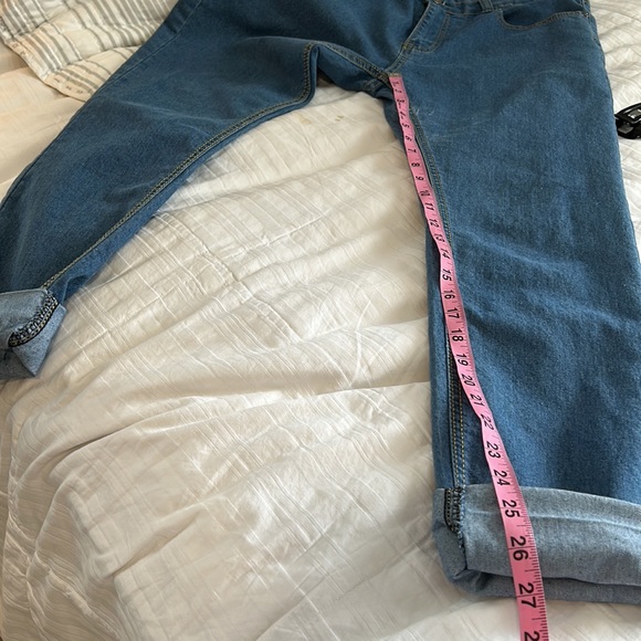 Folded & Hung Cuffed Jeans - Picture 11 of 12